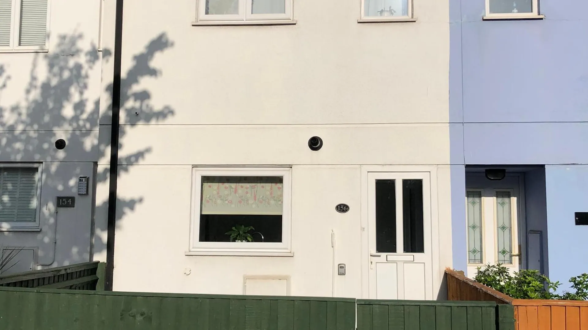 Comfortable Home Away From Home, Spacious 2 Bedroom Town House,Self Catering, Free Parking, Walking Distance To Cheltenham Town Centre